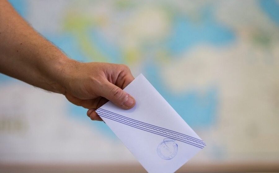 kalpi1.jpgολοι οι υποψηφιοι Ο Πολιχνίτος (και το νησί) λίγο πριν τις εκλογές
