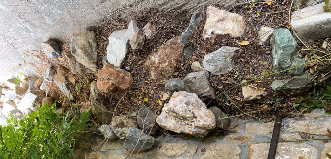 αυλη μουσειο Επαναδημοσίευση του άρθρου για τα Μουσεία- 1ο των Πετρωμάτων