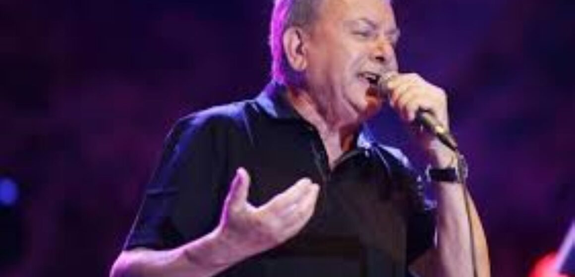 images (1) Ο Μανώλης Μητσιάς όπως τον γνώρισε ο Στρατής Παττακός