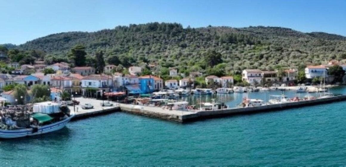 thumbnail_Panorama 3 DRONE 20-7-23 Υπογραφή σύμβασης στο έργο για την ανάπλαση της Σκάλας Πολιχνίτο